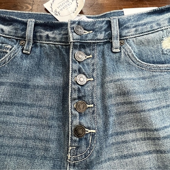 NWT KanCan Sofia Ultra High Rise Distressed Exposed Button Fly Shorts Sz Large - Picture 8 of 9